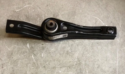 2020-2024 VW GOLF MK8 SEAT LEON MK4 ENGINE GEARBOX MOUNT DOG BONE 5Q0199855M - Image 1 of 4