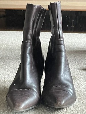 Botas al tobillo Worthington de cuero marrón con punta puntiaguda para mujer talla 7m Foto 1 de 3