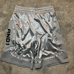 Pantalones Cortos de Baloncesto Y2K AND1 Para Hombres S Pequeños Plateados Sedosos Deslumbrantes Brillantes Elastizados - Imagen 1 de 10