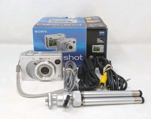 Sony Cyber-Shot DSC-W1 5.1MP DIGITAL CAMERA Tested Works PLEASE READ !!! - Picture 1 of 13
