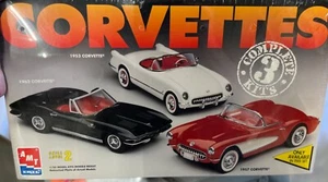 AMT 8175 1953, 1957 y 1963 Chevy Corvette kit combo 1/25 McM Fs - Imagen 1 de 2