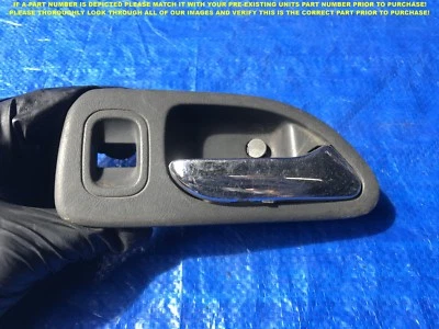 OEM 94 1995 1996 HONDA ACUERDO SEDÁN PASAJERO DERECHO TRASERO MANIJA DE PUERTA INTERIOR Foto 1 de 4