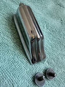 One Rogers Beavertail Vintage 70s Bass Drum Lug + Screws + Spring - Picture 1 of 6