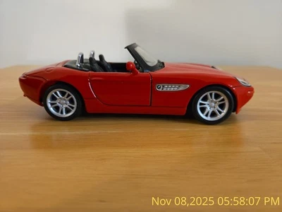 BMW Z8 -RED 1:24 MAISTO DIE CAST CAR - Image 1 of 4