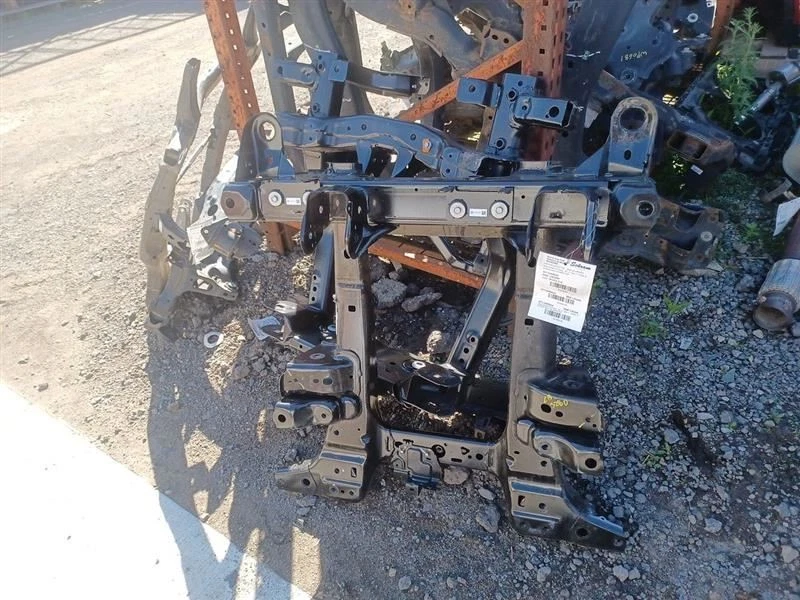 Crossmember delantero/marco K 86508937 para Silverado EV 2024 2859708 Foto 1 de 4