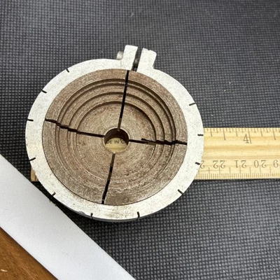 four-jaw lathe chuck  - Image 1 of 4