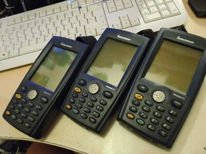 Intermec 700 PDA Pocket PC lote 3 con cargador y baterias para recambios España - Zdjęcie 1 z 24