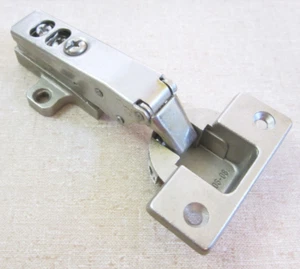 GRASS 1006-08 Cabinet Hinge w/ 050 Slide-On Base Plate (1000 V) HARD TO FIND! - Picture 1 of 4