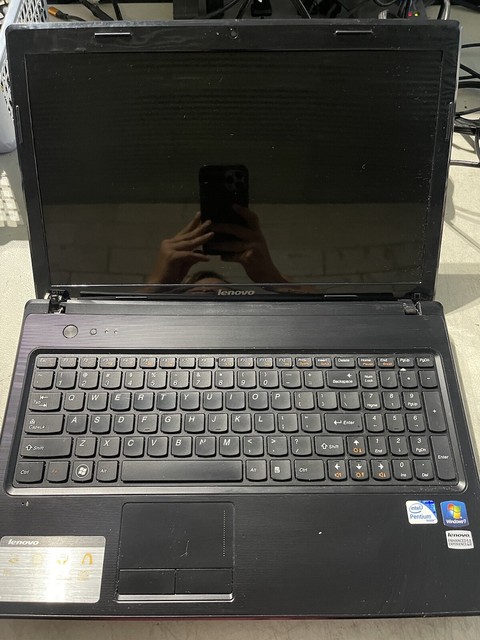 ORDENADOR PORTATIL LENOVO G570 149,00 € Segunda Mano Gijón E42966-0