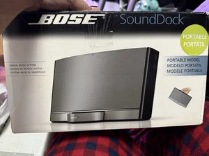 BOSE SoundDock Portable Digital Music Speaker System Power Adapter & Remote  - Picture 1 of 5