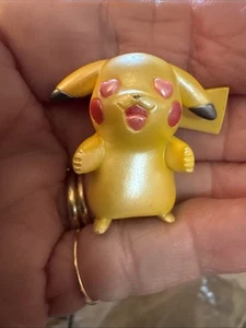 Vintage Tomy Pikachu Figur - - Bild 1 von 4