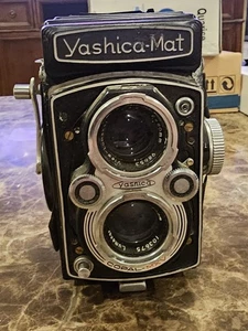 Vintage Yashica-Mat Copal MXV Camera 80mm 3.5 AS-IS. Untested. Solid - Picture 1 of 13