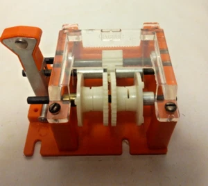 Gabriel Erector Set Part 95:  2 Drum Hoist Hoist.  For Parts or Fix Up   B - Picture 1 of 2