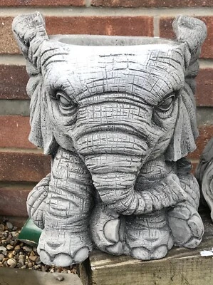 Latex mould for making this lovely Elephant Flower Pot/stand - Image 1 of 4
