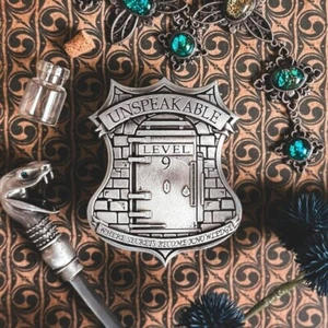 Wizarding Trunk Harry Potter Ministry of Magic Unspeakable Level 9 Badge cosplay - Picture 1 of 3