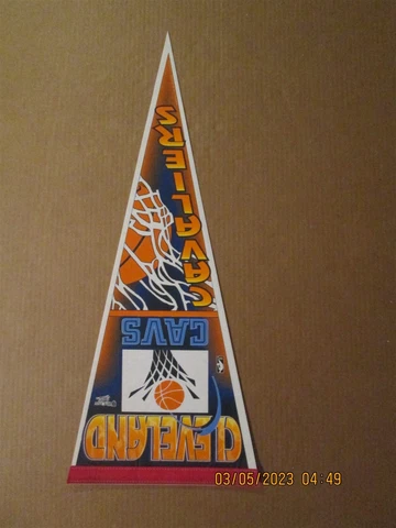 NBA Cleveland Cavaliers Vintage 1990's Edition #3 Team Logo Vertical Pennant Cover