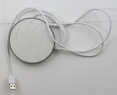 Almohadilla de carga inalámbrica AT&T Qi blanca y cable solo 10 W carga rápida inalámbrica Foto 1 de 2