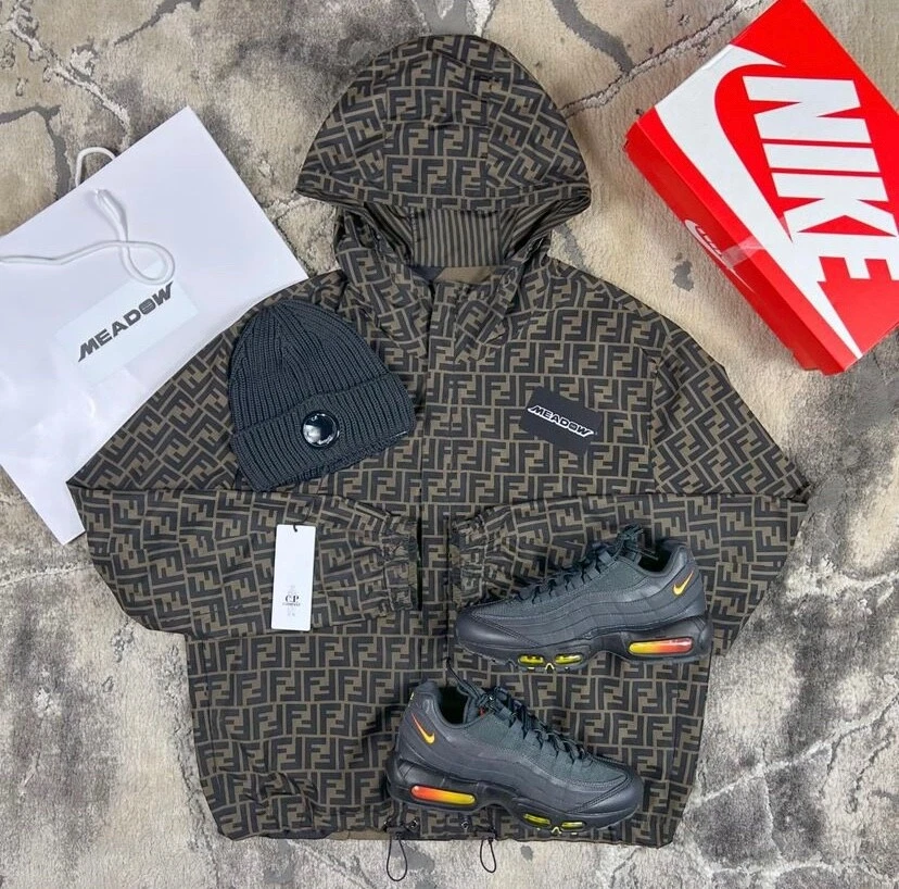 Fendi Reversible Brown Nylon Windbreaker Size SMALL - Image 1 of 1