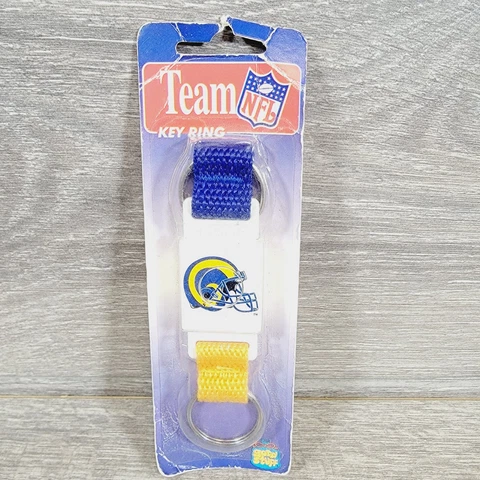 Team NFL Saint Louis Rams Push-Button Quick Release Buckle Key Ring Cover