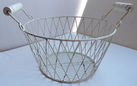 Rustic Wire Basket with Wood Handles Winter White Size 10" in diameter Cover