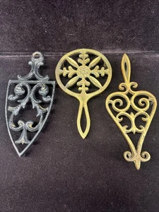 Lot 3 Vintage Antique Cast Iron Large Trivets - Picture 1 of 4