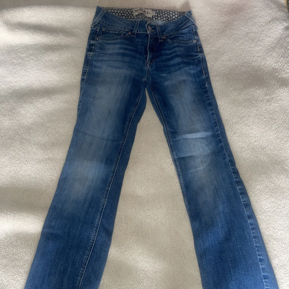 Pantalones de mezclilla Ariat REAL para mujer años 27 (29"" entrepierna) azul corte bota vaquera occidental elásticos Foto 1 de 4