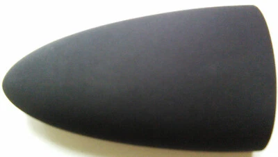 Un par de parrillas inalámbricas/aire Bowers & Wilkins Zeppelin en blanco y negro Foto 1 de 2