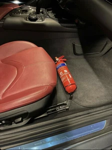 Soporte extintor para Toyota Supra GR - Montaje de calidad para mayor seguridad - Imagen 1 de 10