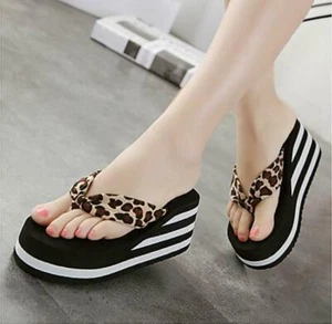 Fashion Women's Wedge Casual Flip Flops Beach Slippers Sandals Shoes Platform - Picture 1 of 9