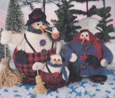 The Flakes Frosty Snowman Family Doll Home Decor Craft Pattern 1990s Holiday - Image 1 of 4