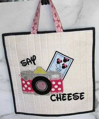 Minnie Mouse Say Cheese Zipper Pouch Craft Case Scrapbook Embroidered NEW - Изображение 1 из 4