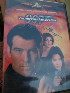 Tomorrow Never Dies (DVD, 1998, DISCONTINUED) Pierce Brosnan 007 - Picture 1 of 3