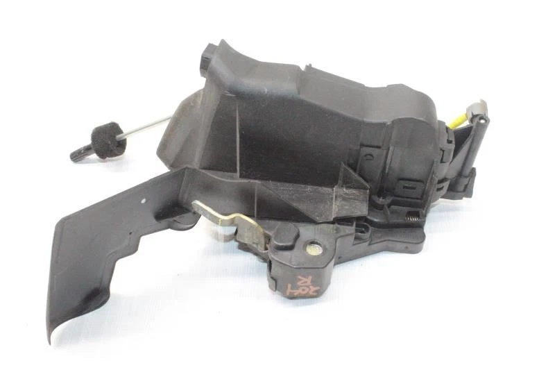 2005 CHRYSLER CROSSFIRE ZH ROADSTER #204 ATUADOR DE TRAVA DE PORTA DIREITA - Imagem 1 de 4