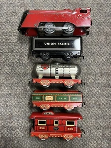 + Marx O Gauge Tin Red Commodore Locomotive & Tender 3 Car Red Frame Freight Set - Picture 1 of 6