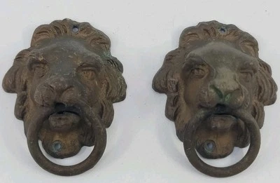 Antiguo Reloj Cabeza de León Hierro Fundido Manto Decoración O Tirador de Cajón Lote Temprano X2 Foto 1 de 4