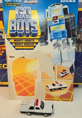 GoBots Hans-Cuff MR-13 Friendly Robot Vehicle Action Figure 1983 with Cardback - Image 1 of 4