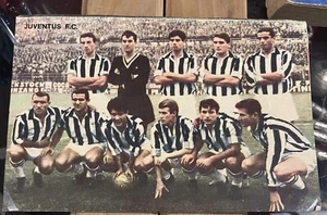 Juventus Team Postcard 1960s - Picture 1 of 2