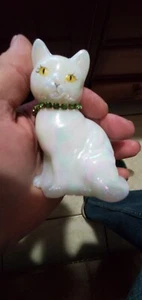 Fenton Glas Katze Figur schillernd Milch Glas signiert Gr.L. Nutter - Bild 1 von 4
