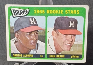 1965 Topps BRAVES ROOKIE STARS/Santos Alomar/John Braun/Braves -Leggere condizioni - Foto 1 di 6