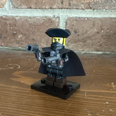 LEGO Series 17 Collectible Minifigures 71018 - Highwayman MINT UNUSED!! - Image 1 of 3