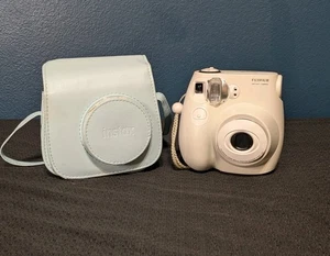 Cámara instantánea Fujifilm Instax Mini 7s blanca con estuche azul - probada - Imagen 1 de 10
