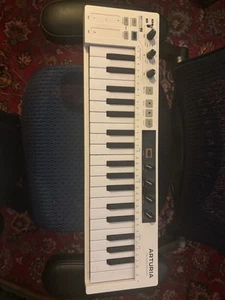 Arturia KeyStep - 37-Key Controller & Sequencer - USB/MIDI/CV Keyboard - Picture 1 of 1