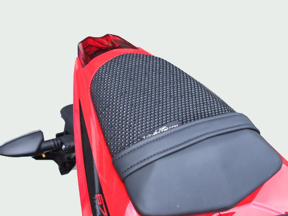 TRIUMPH STREET TRIPLE RX 2015-2016 TRIBOSEAT COPRISELLA PASSEGGERO ANTISCIVOLO Foto 1 de 1