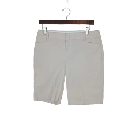 Pantalones cortos chinos Charter Club para mujer con control de barriga tostados talla 6 Foto 1 de 4