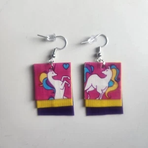 Pendientes Unicornios Rosa Cinta adhesiva Ligeros Hechos a Mano - Imagen 1 de 3