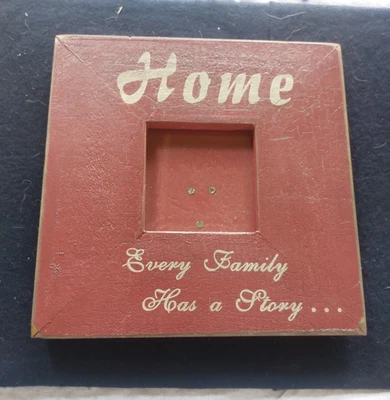 Marco de madera familia Standup rojo 9,5x9,5 casa de campo rústica Foto 1 de 4