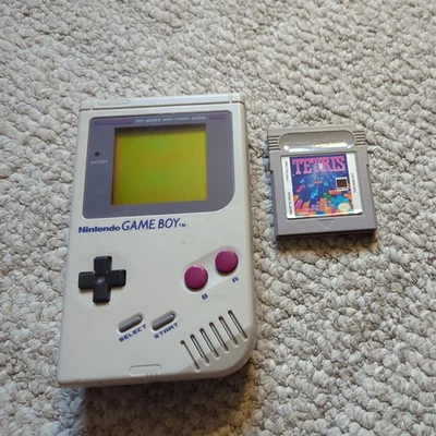 Nintendo Game Boy with Tetris - Tested Working Great Condition - Image 1 of 3