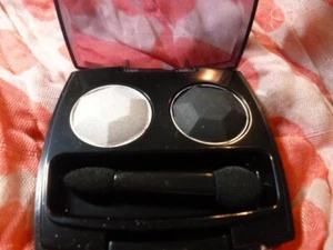 AVON Mega Impact Eyeshadow Duo ~Flash Black~NEW~ - Picture 1 of 3