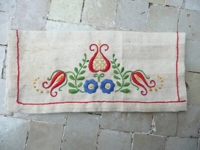 porte serviette ancien brodé - Photo 1/4