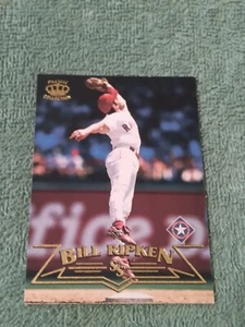 1998 Pacific Crown Collection # 207 Texas Rangers Shortstop Bill Ripken - Picture 1 of 2